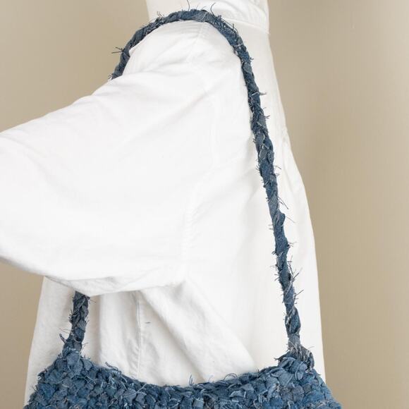 Upcycled denim crochet bag - Picture 3 of 6